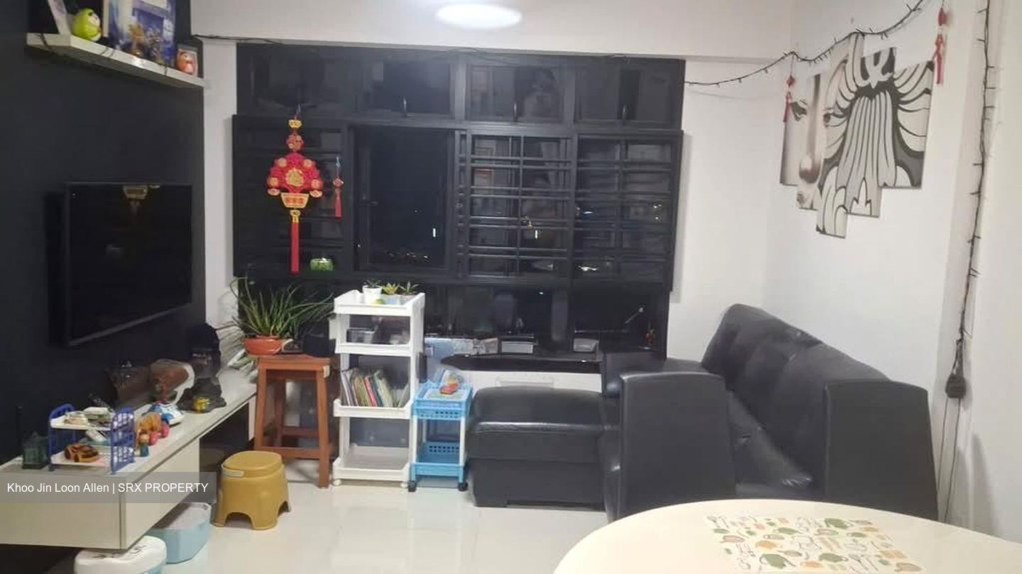 Blk 63 Greentops @ Sims Place (Geylang), HDB 3 Rooms #558044051